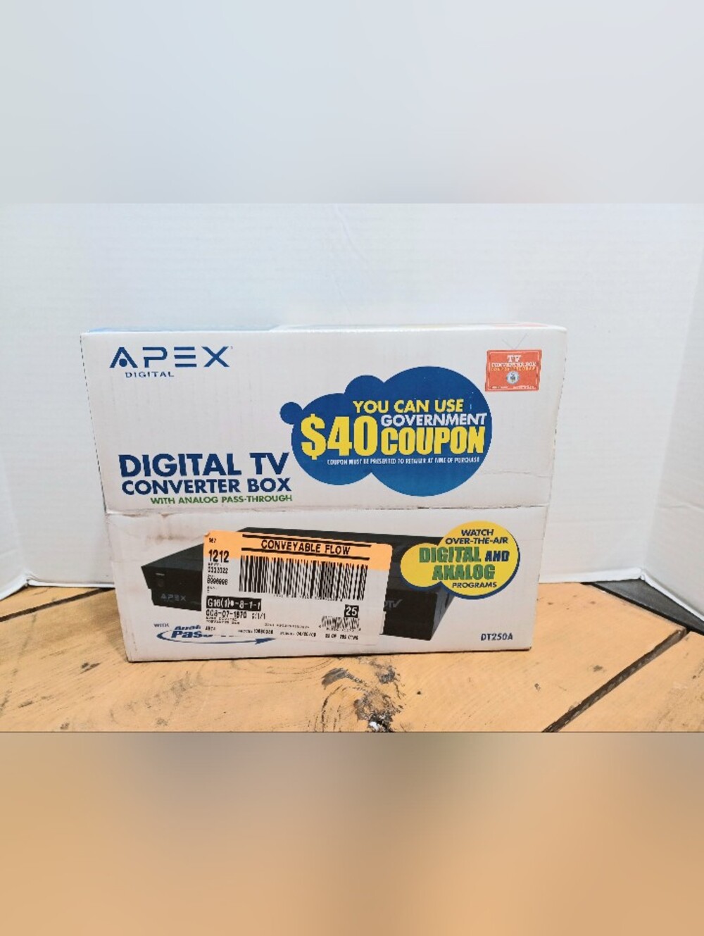 APEX DT250A Digital TV Converter Box with Analog Pass Through w/ Remote NEW NIB